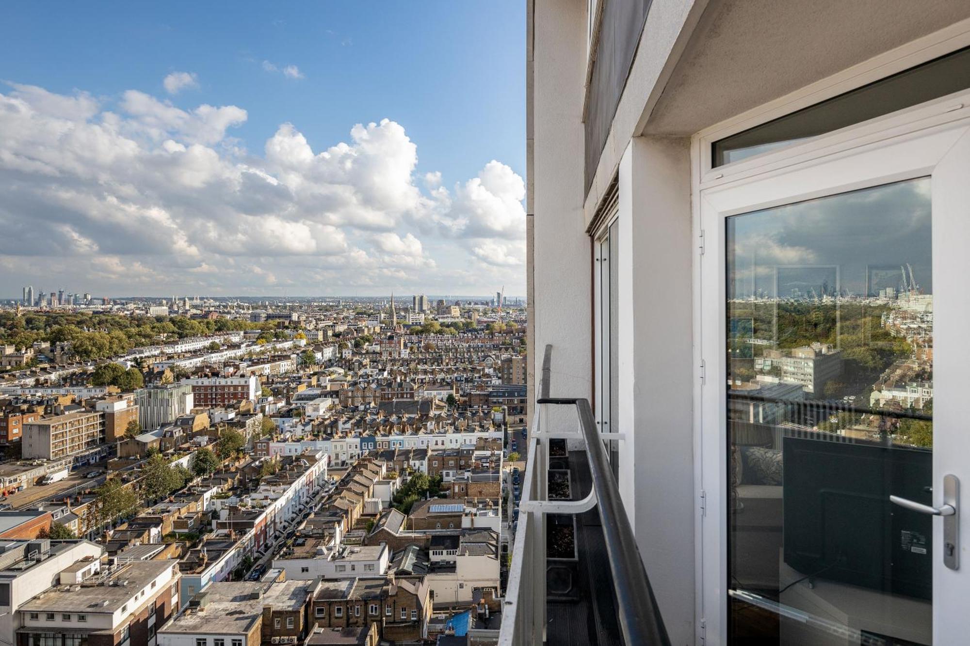 Altido Lovely 2-Bed Flat W/ Balcony In Notting Hill, West London Exterior photo